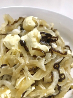 新たまねぎと塩昆布のクリームチーズ和え-レシピのメイン写真