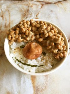 そばかす坊やの梅干しポン酢納豆ご飯♡-レシピのメイン写真