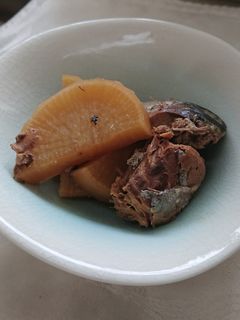 簡単 サバ缶と 冷凍 大根の煮物-レシピのメイン写真