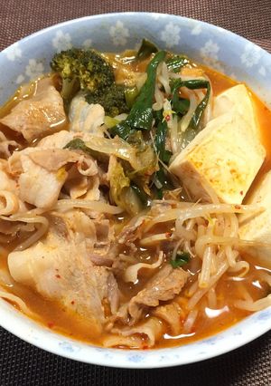 豚バラのキムチ鍋!(^^)!-レシピのメイン写真