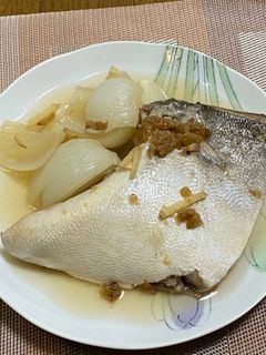 ぶりカマと新玉ねぎの梅肉煮-レシピのメイン写真