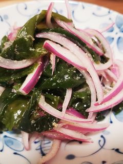 さっぱり紫玉ねぎとわかめの酢の物-レシピのメイン写真