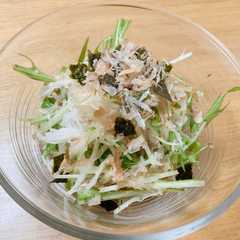 รูปของ 大好評♡水菜と大根の簡単4stepサラダ