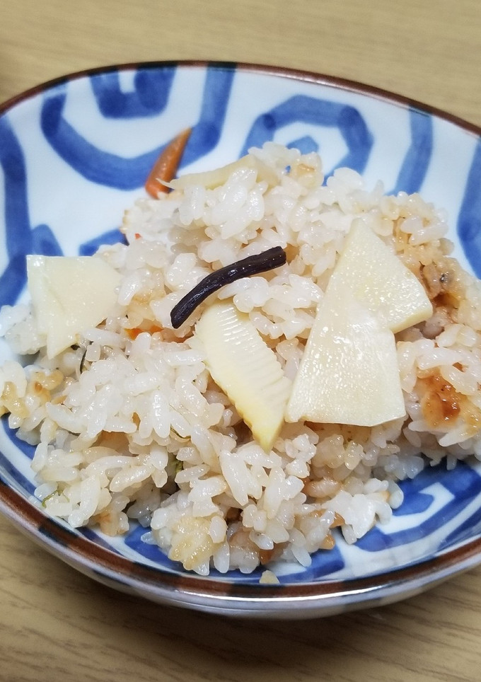 簡単♪たけのことわらびの春の炊き込みご飯-レシピのメイン写真