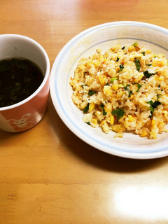 コンビニのおにぎりで簡単サケチャーハン-レシピのメイン写真