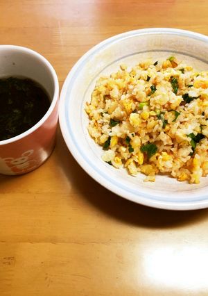 コンビニのおにぎりで簡単サケチャーハン-レシピのメイン写真