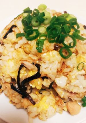 フライパンのみ！ツナ缶の簡単チャーハン-レシピのメイン写真