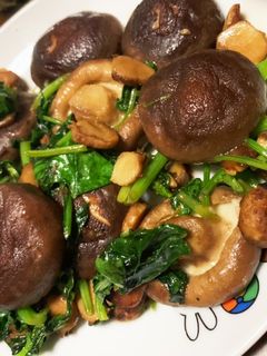 ほうれん草と椎茸のバター炒め-レシピのメイン写真