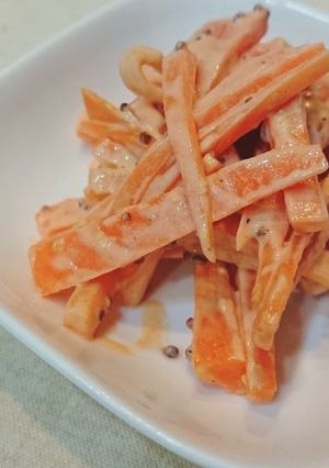 レンジで簡単☆にんじんのマヨケチャ和え-レシピのメイン写真