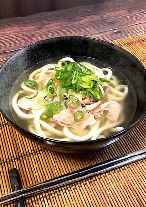焼肉のタレでパパッと簡単♬ネギ塩豚うどん-レシピのメイン写真