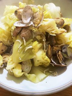 大人のつまみ春キャベツとあさりの酒蒸し-レシピのメイン写真