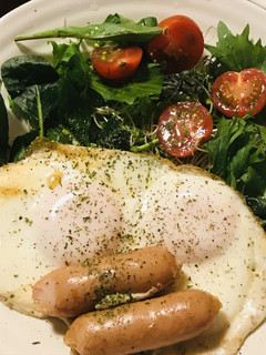 目玉焼き＆ソーセージのプレート-レシピのメイン写真