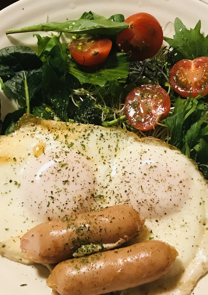 目玉焼き＆ソーセージのプレート-レシピのメイン写真