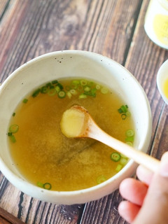 包丁いらず1分で!お湯を注ぐだけの味噌汁-レシピのメイン写真