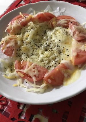 玉ねぎとトマトのチーズでチン-レシピのメイン写真