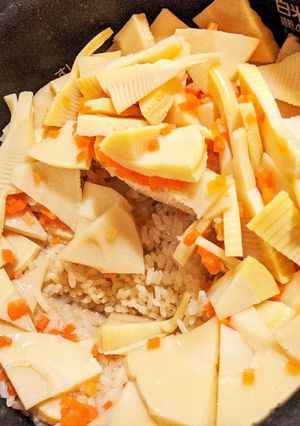 掘りたて筍でシンプルたけのこご飯♪-レシピのメイン写真