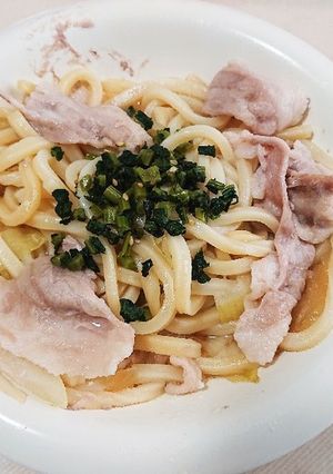 (150円)レンジで焼きうどん風-レシピのメイン写真