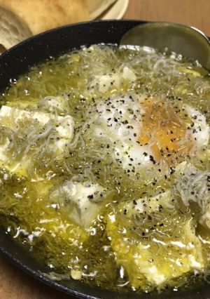 豆腐とじゃこの卵アヒージョ-レシピのメイン写真