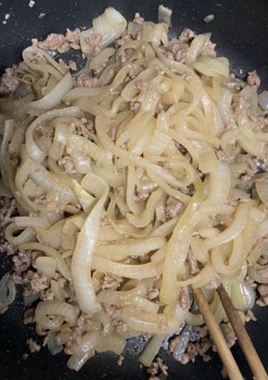 玉ねぎとミンチのカレー粉炒め-レシピのメイン写真