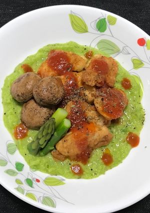鶏肉のピカタ　アスパラピューレのソース-レシピのメイン写真