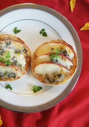 簡単‼ブルーチーズのマフィンピザ♪-レシピのメイン写真