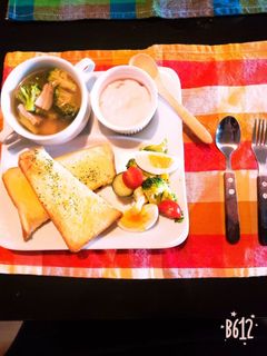 Cafe風チーズガーリックトースト-レシピのメイン写真
