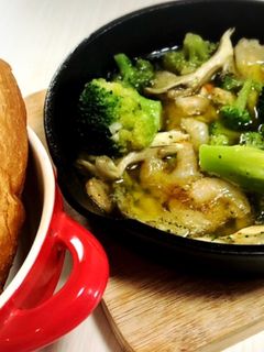 スキレットで!簡単☆エビのアヒージョ-レシピのメイン写真