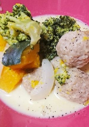☆鶏だんごとカボチャのミルク煮☆-レシピのメイン写真