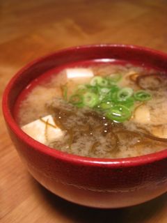 もずくと豆腐のお味噌汁。-レシピのメイン写真