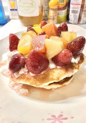 シナモン香る蜂蜜フルーツホットケーキ-レシピのメイン写真