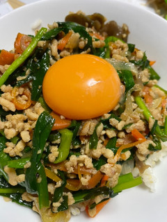 簡単!ニラのスタミナ丼-レシピのメイン写真