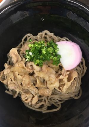 肉そばの肉を蒲焼きのタレで-レシピのメイン写真