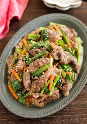 貧血予防！牛肉と小松菜のオイスター味噌炒め-レシピのメイン写真