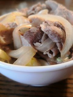 最短10分朝御飯《春の新玉引き立つ豚丼》-レシピのメイン写真