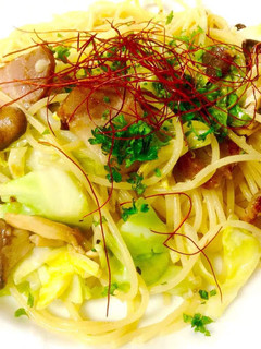 春キャベツときのこのペペロンチーノパスタ-レシピのメイン写真