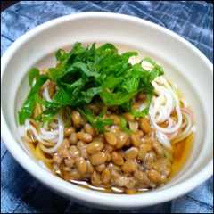 A picture of 大葉でさっぱり♪納豆そうめん.