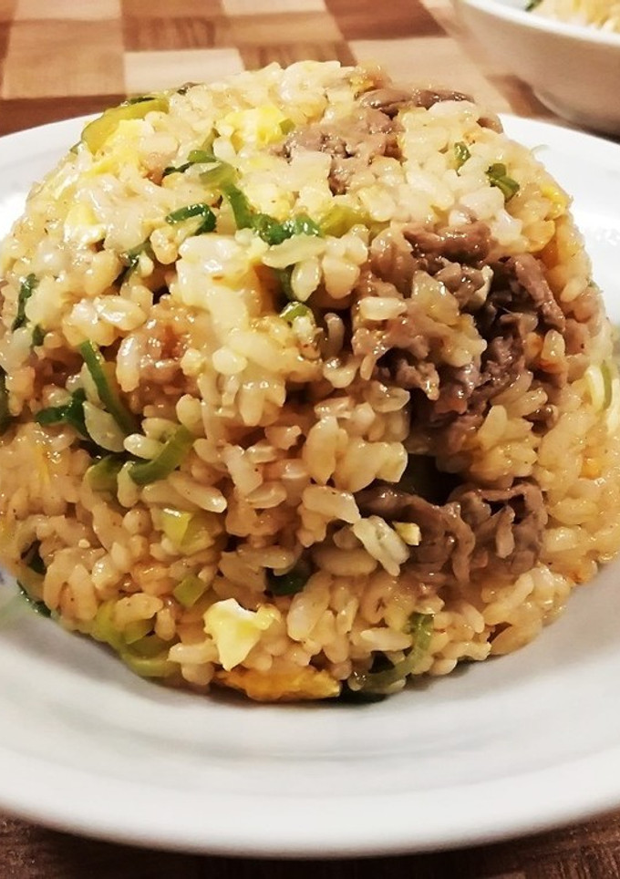 焼肉のタレで簡単に作れる☆ねぎだく炒飯-レシピのメイン写真