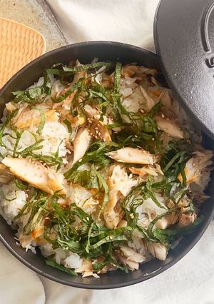 staub炊飯 焼き鯖と大葉の混ぜごはん-レシピのメイン写真