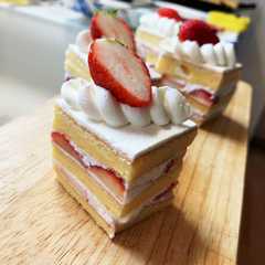 รูปของ ふわもちスポンジでショートケーキ
