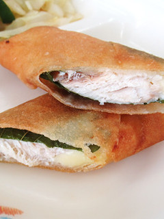 【学校給食】サケとチーズの包み揚げ-レシピのメイン写真