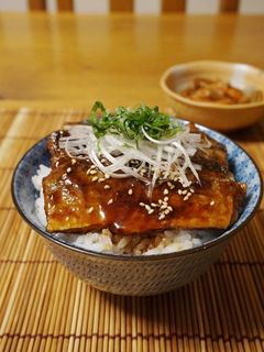 簡単☆秋刀魚の蒲焼き丼-レシピのメイン写真