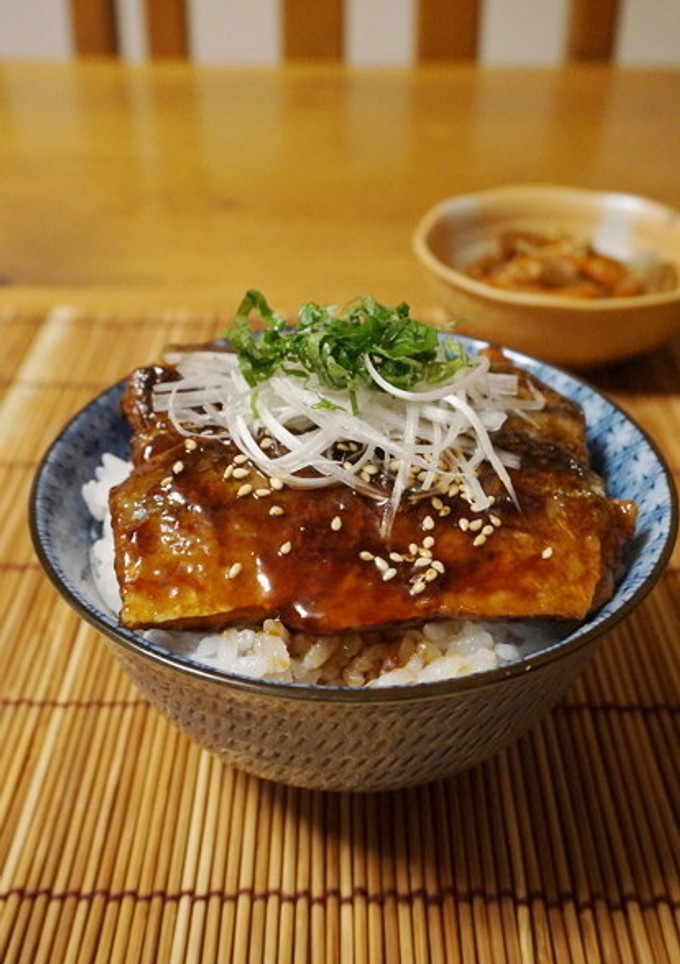 簡単☆秋刀魚の蒲焼き丼-レシピのメイン写真