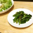 スティックブロッコリーとショウガの和え物