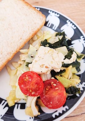 パンに食べ合わせサラダ-レシピのメイン写真