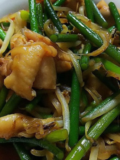 鶏肉とにんにくの芽のピリ辛炒め-レシピのメイン写真