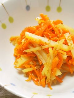 人参とじゃが芋の胡麻和え♪-レシピのメイン写真
