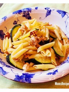 ズッキーニと鶏挽肉のにんにくオイルパスタ-レシピのメイン写真