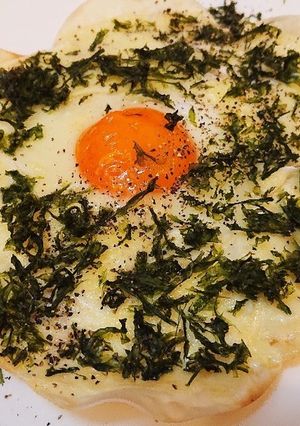 餃子の皮で簡単ピザ♪味噌マヨビスマルク-レシピのメイン写真