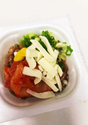 納豆オリーブオイル、キムチ、葱、チーズ。-レシピのメイン写真