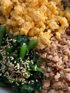 簡単すぎる三色丼-レシピのメイン写真